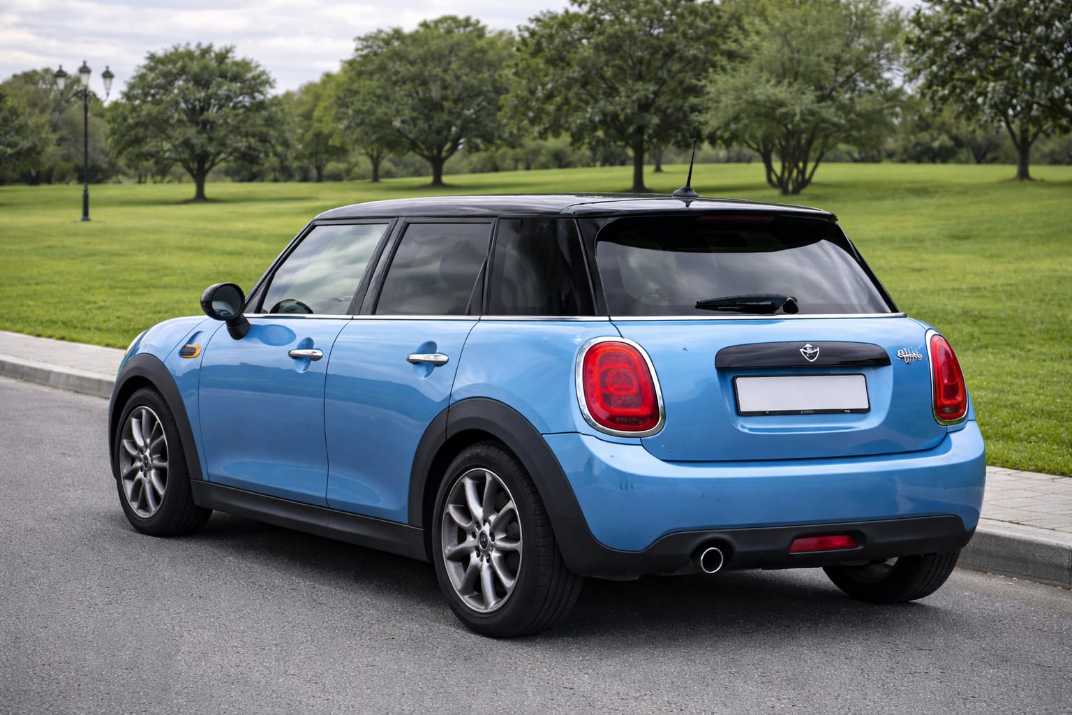 2019 Mini Cooper S Classic for Sale in Sharjah, photo 4 of 7