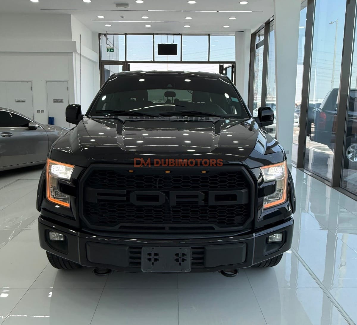 2016 Ford F-150 Lariat for Sale in Abu Dhabi, photo 2 of 14