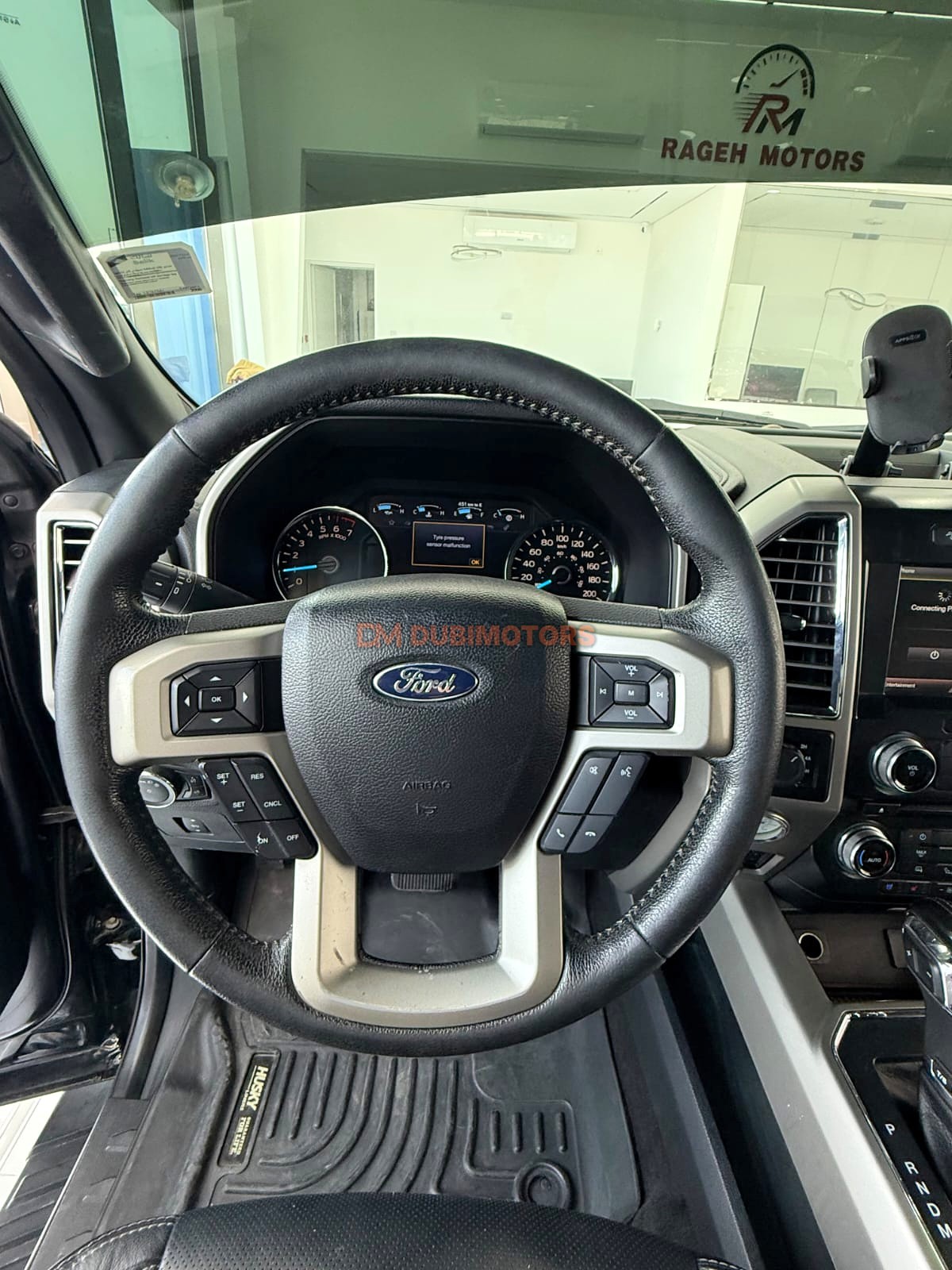 2016 Ford F-150 Lariat for Sale in Abu Dhabi, photo 9 of 14