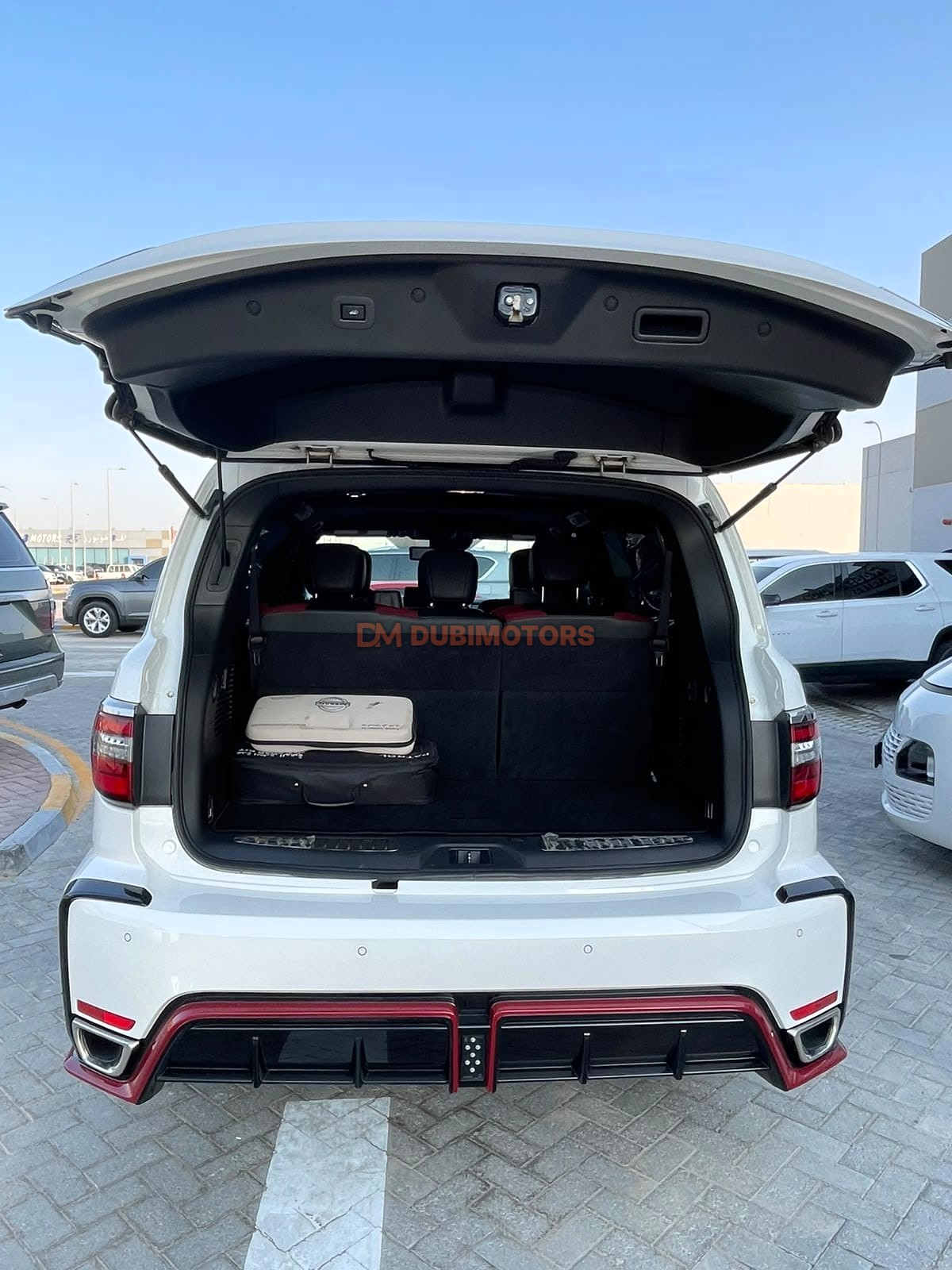 2023 Nissan Patrol Nismo for Sale in Abu Dhabi, photo 16 of 17