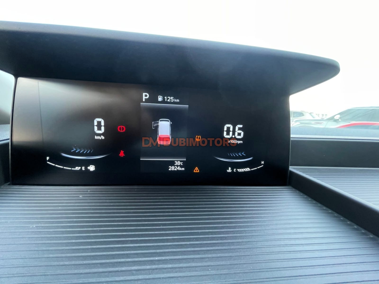 2025 Hyundai Staria Premium for Sale in Abu Dhabi, photo 15 of 17