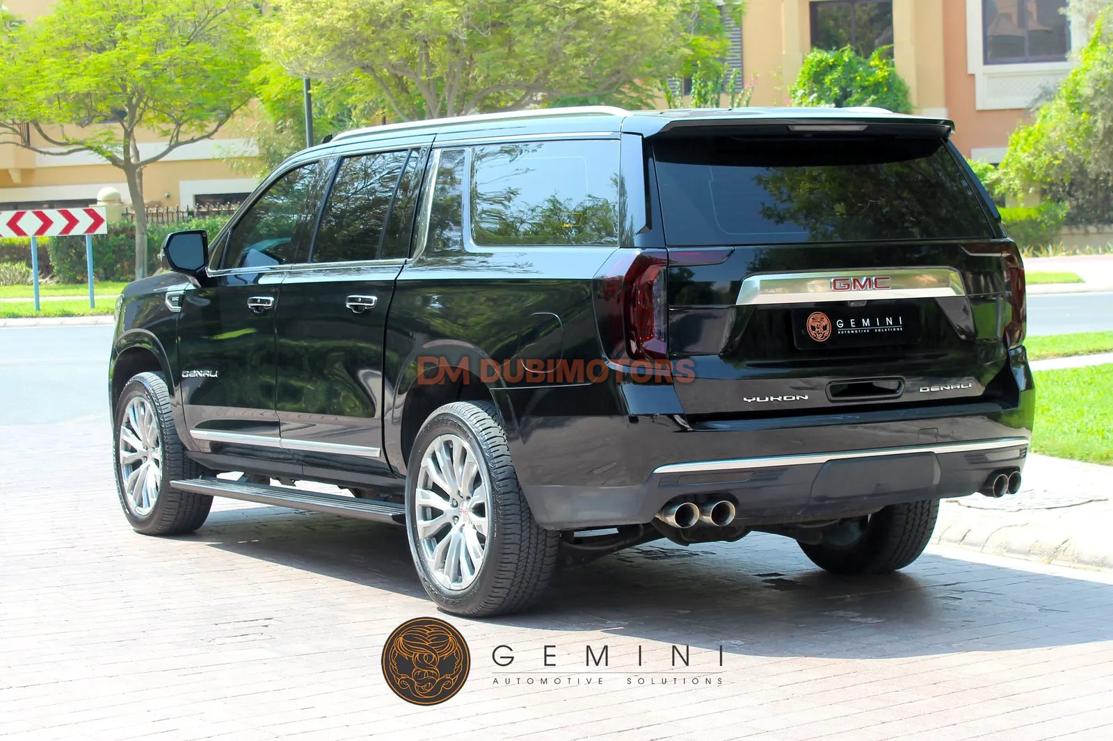 2021 GMC Yukon XL Denali for Sale in Dubai, photo 4 of 17
