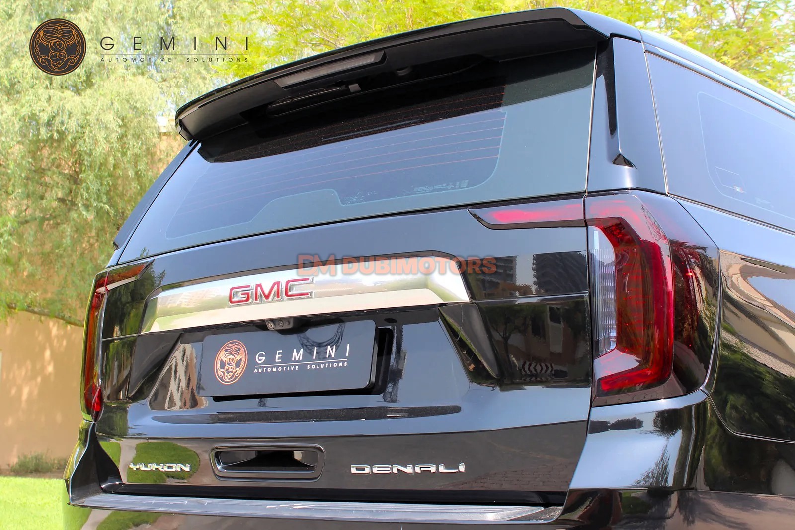 2021 GMC Yukon XL Denali for Sale in Dubai, photo 6 of 17