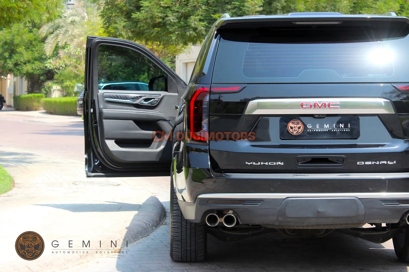 2021 GMC Yukon XL Denali for Sale in Dubai, photo 7 of 17