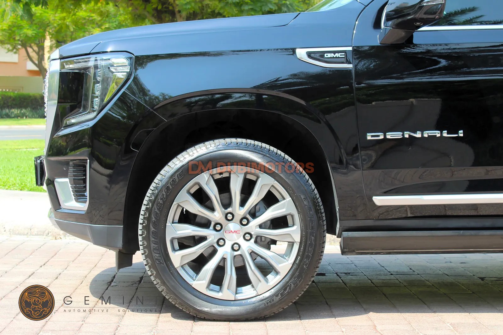 2021 GMC Yukon XL Denali for Sale in Dubai, photo 9 of 17