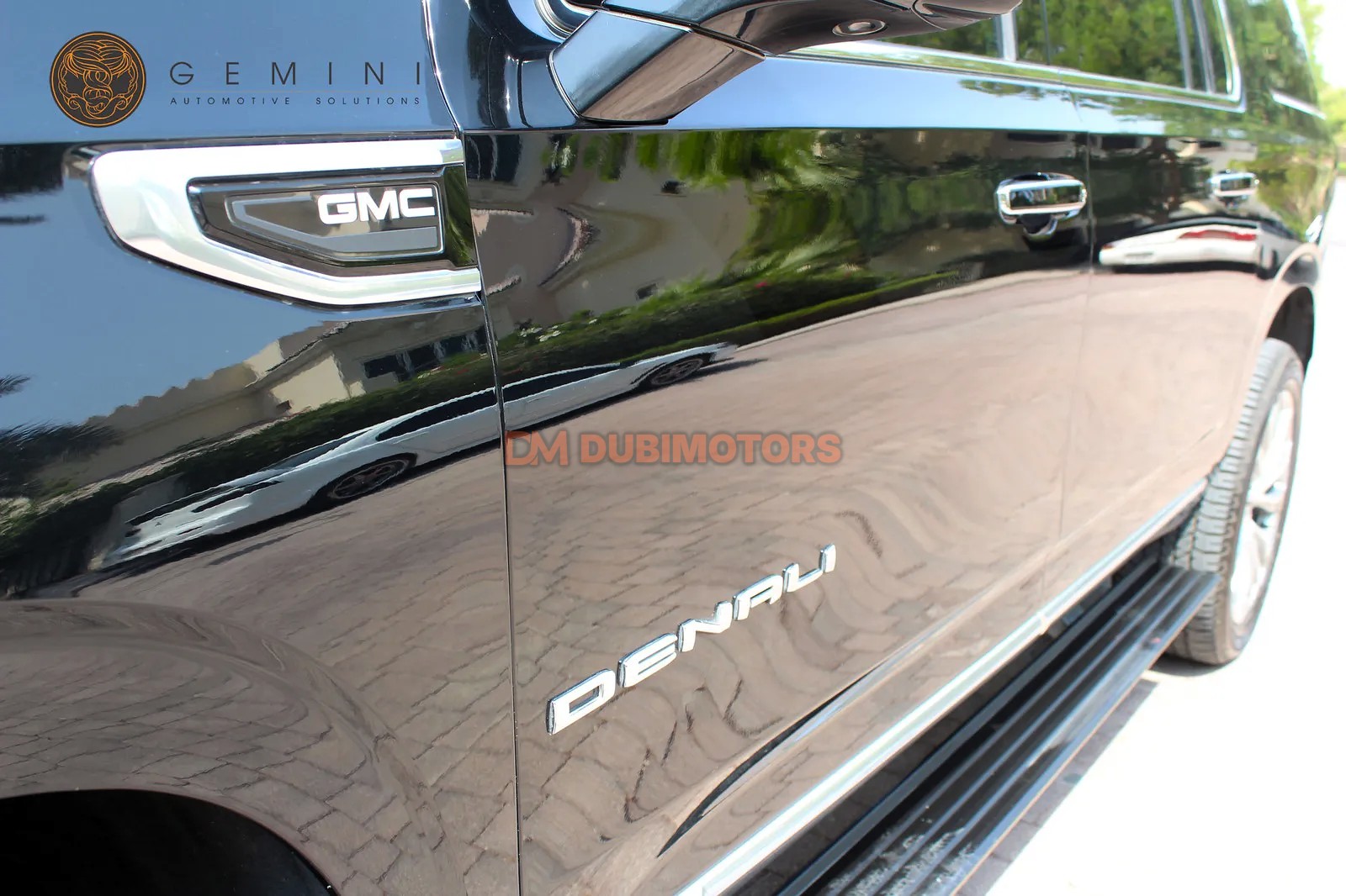 2021 GMC Yukon XL Denali for Sale in Dubai, photo 13 of 17