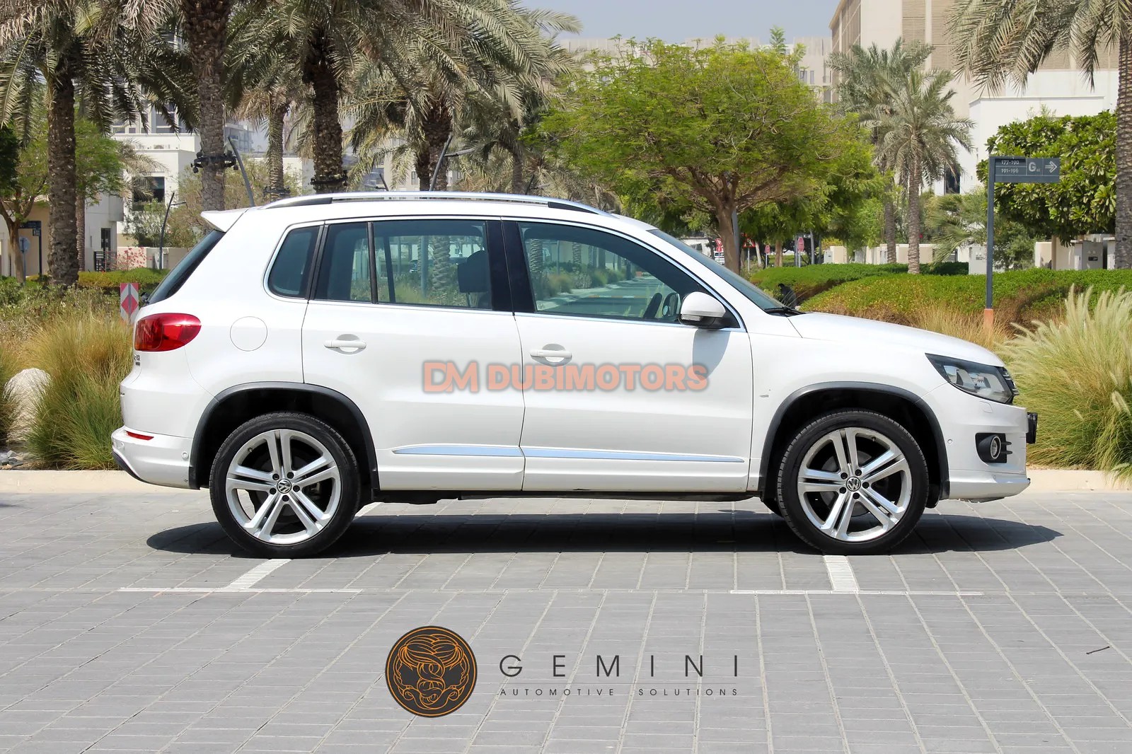 2013 Volkswagen Tiguan R-Line for Sale in Dubai, photo 2 of 16