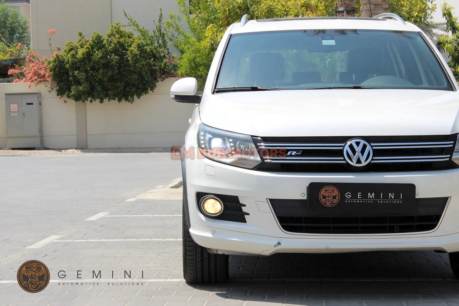 2013 Volkswagen Tiguan R-Line for Sale in Dubai, photo 15 of 16