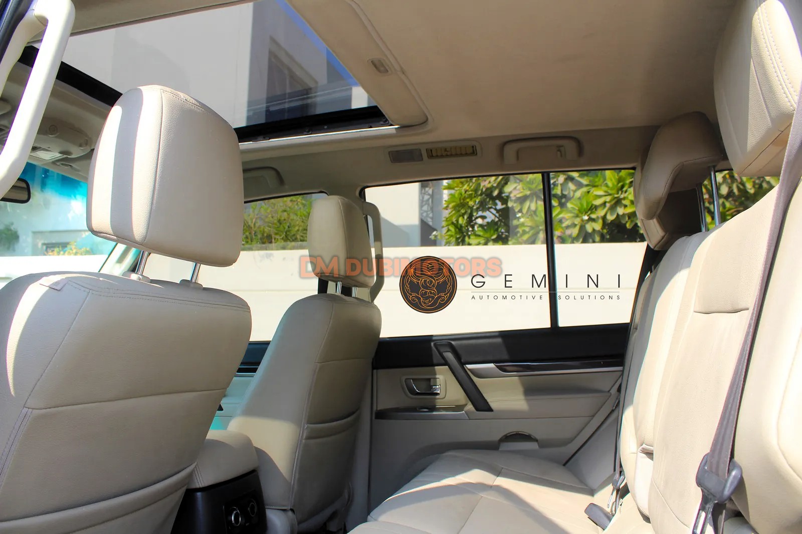 2019 Mitsubishi Pajero GLS for Sale in Dubai, photo 8 of 12