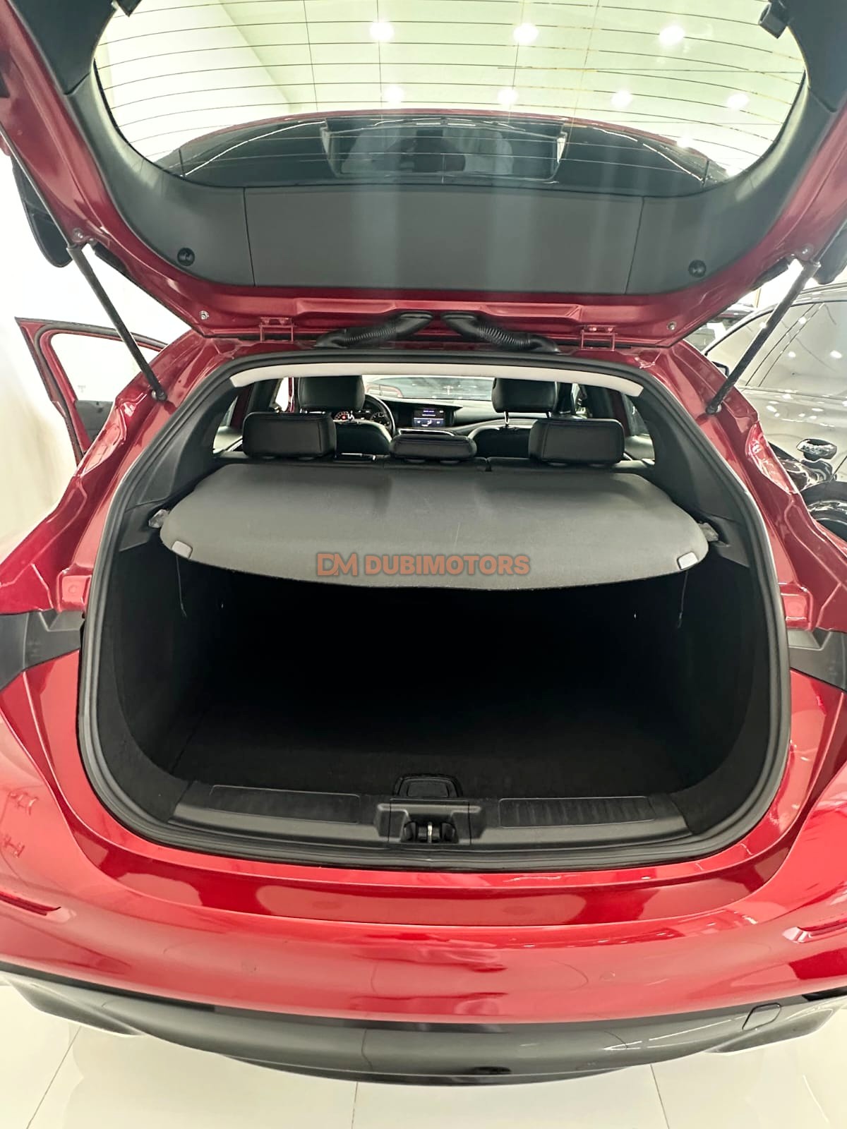 2019 Infiniti Q30 Sport for Sale in Abu Dhabi, photo 4 of 15