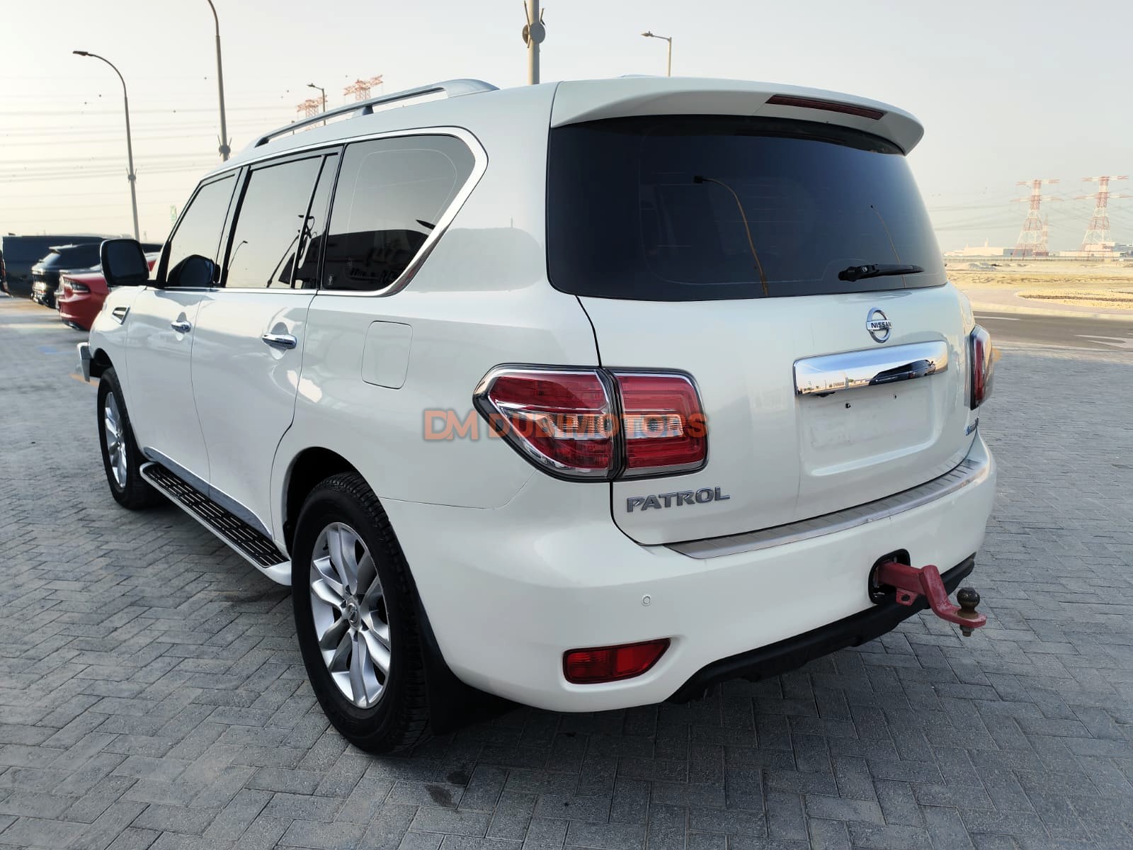 2011 Nissan Patrol LE for Sale in Abu Dhabi, photo 8 of 19