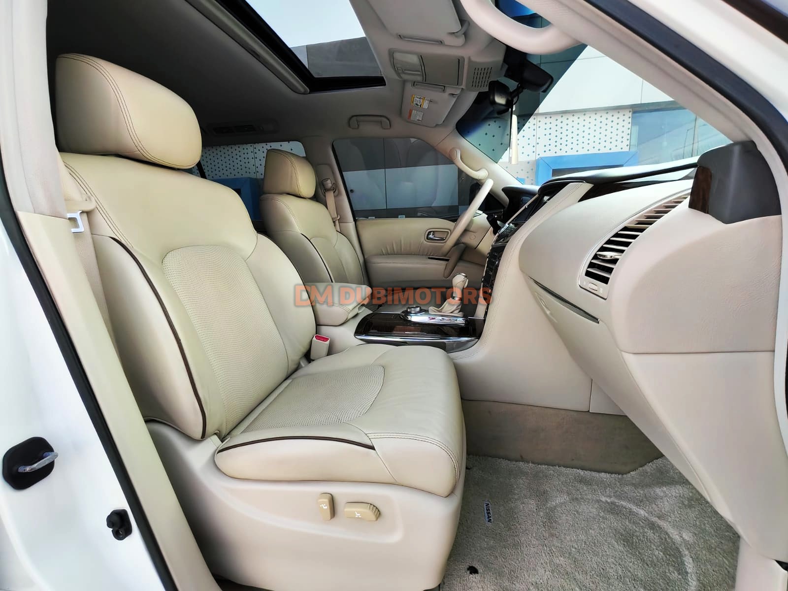 2011 Nissan Patrol LE for Sale in Abu Dhabi, photo 18 of 19