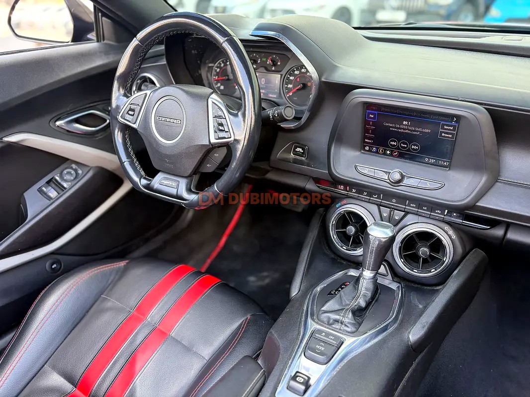 2021 Chevrolet Camaro ZL1 for Sale in Dubai, photo 9 of 14