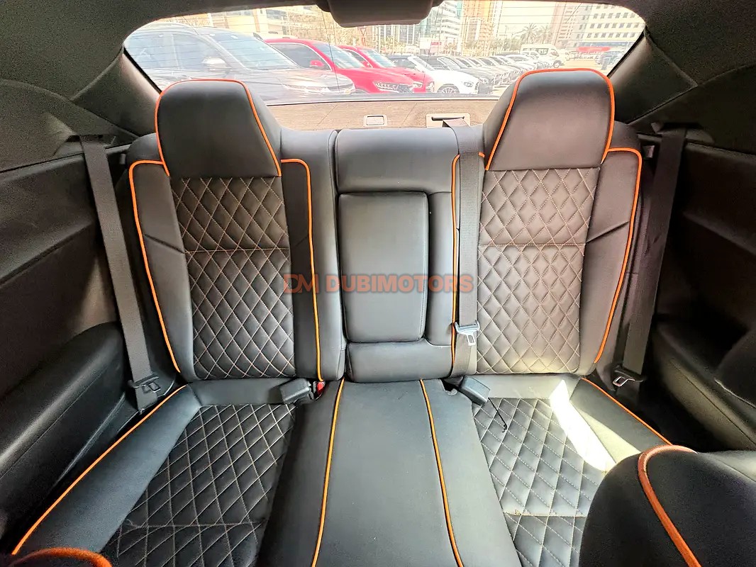 2021 Dodge Challenger R/T for Sale in Dubai, photo 11 of 14