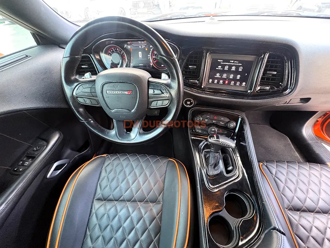 2021 Dodge Challenger R/T for Sale in Dubai, photo 13 of 14
