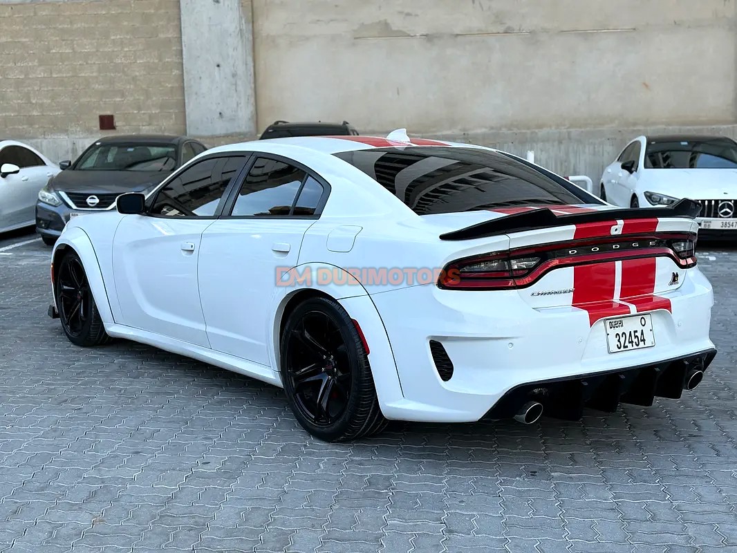 2021 Dodge Charger Scat Pack for Sale in Dubai, photo 8 of 12