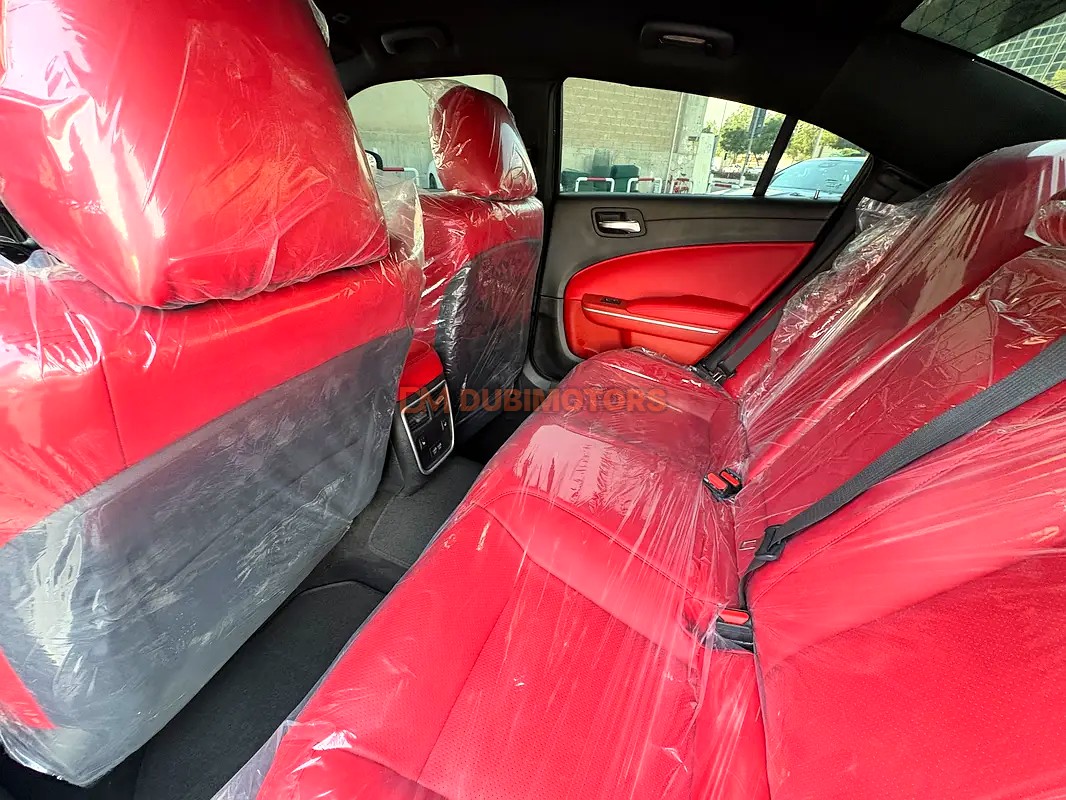 2021 Dodge Charger Scat Pack for Sale in Dubai, photo 11 of 12