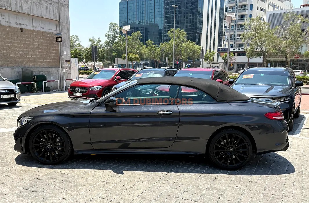 2020 Mercedes-Benz C-Class C 43 AMG for Sale in Dubai, photo 7 of 17