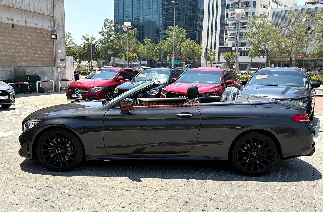 2020 Mercedes-Benz C-Class C 43 AMG for Sale in Dubai, photo 15 of 17