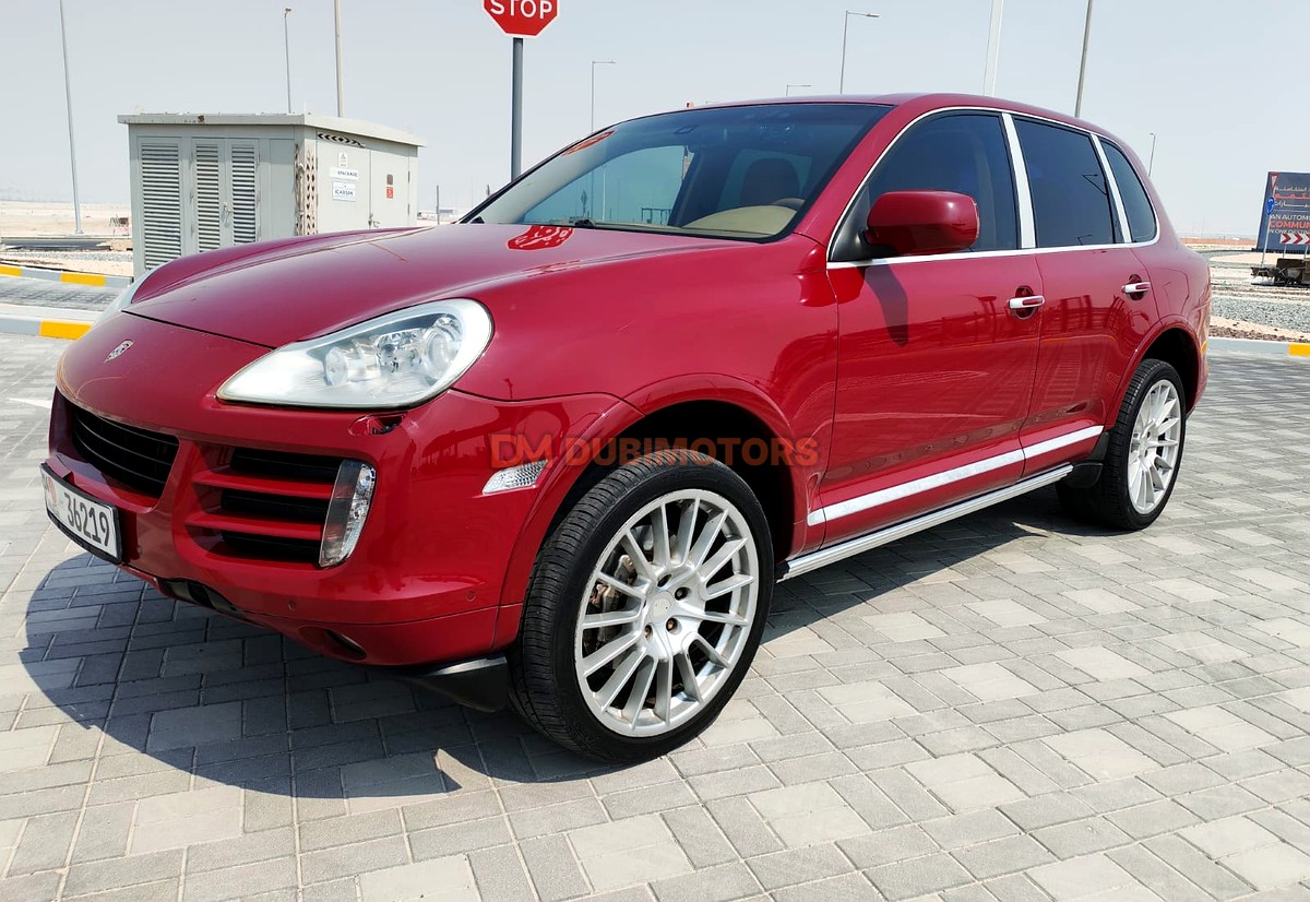 2009 Porsche Cayenne S for Sale in Abu Dhabi, photo 1 of 14