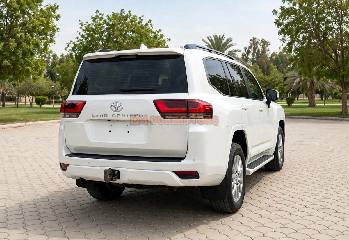 2025 Toyota Land Cruiser EXR for Sale in Abu Dhabi, photo 6 of 14