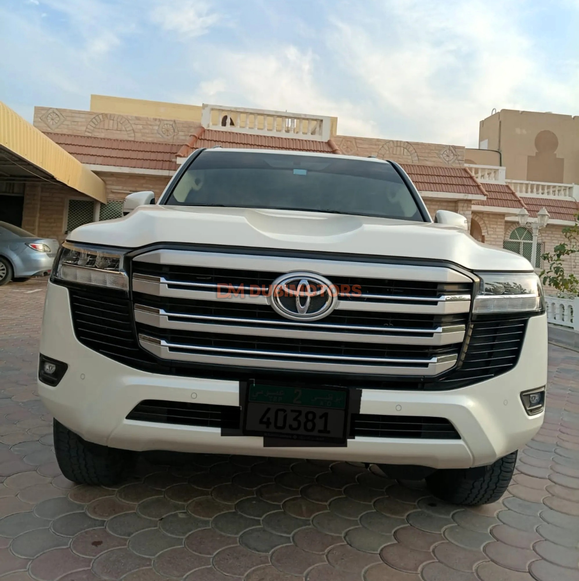 2025 Toyota Land Cruiser EXR for Sale in Abu Dhabi, photo 10 of 14