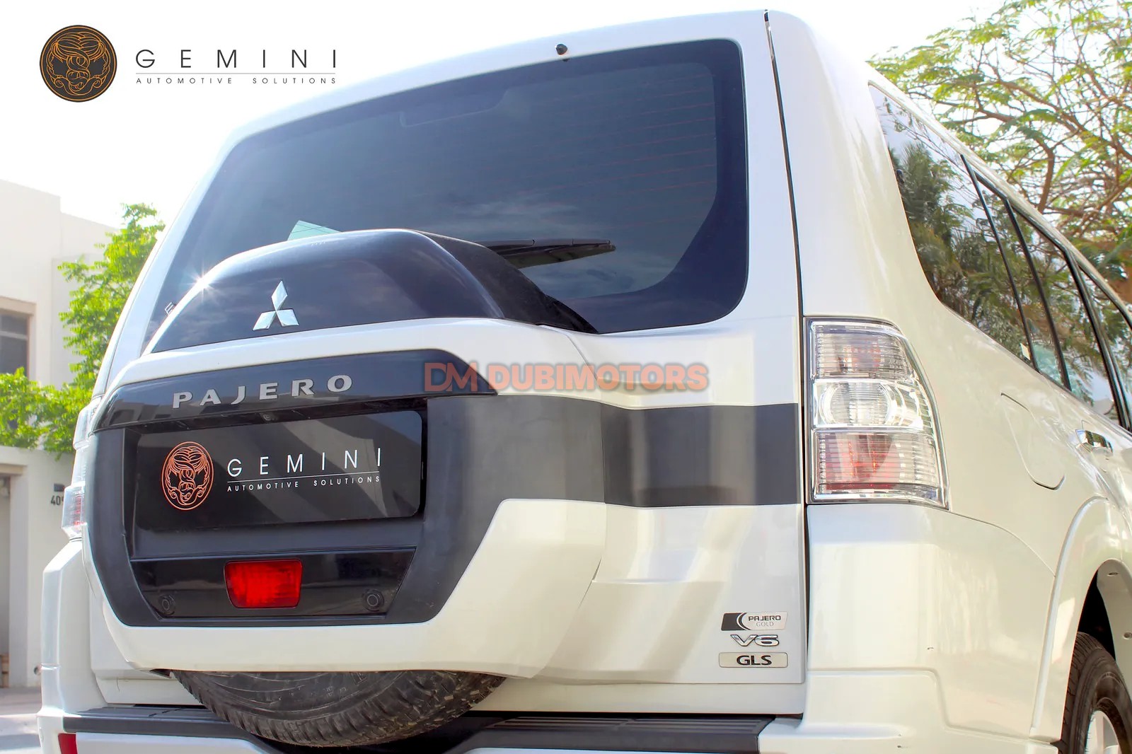 2017 Mitsubishi Pajero GLS for Sale in Dubai, photo 9 of 15