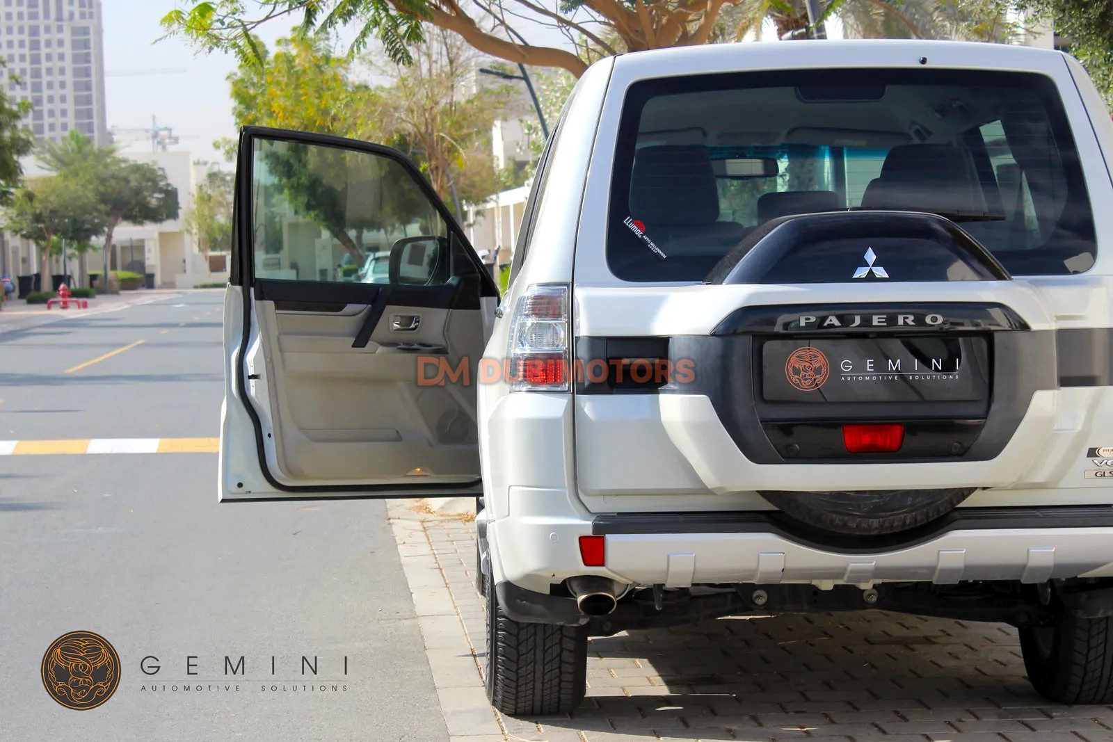2017 Mitsubishi Pajero GLS for Sale in Dubai, photo 10 of 15
