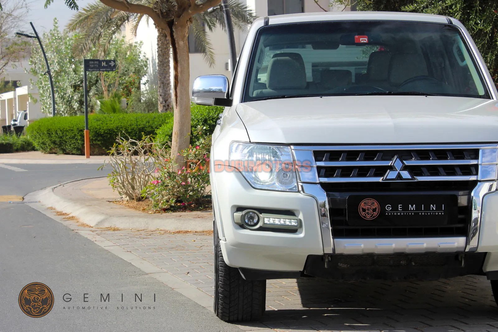2017 Mitsubishi Pajero GLS for Sale in Dubai, photo 15 of 15