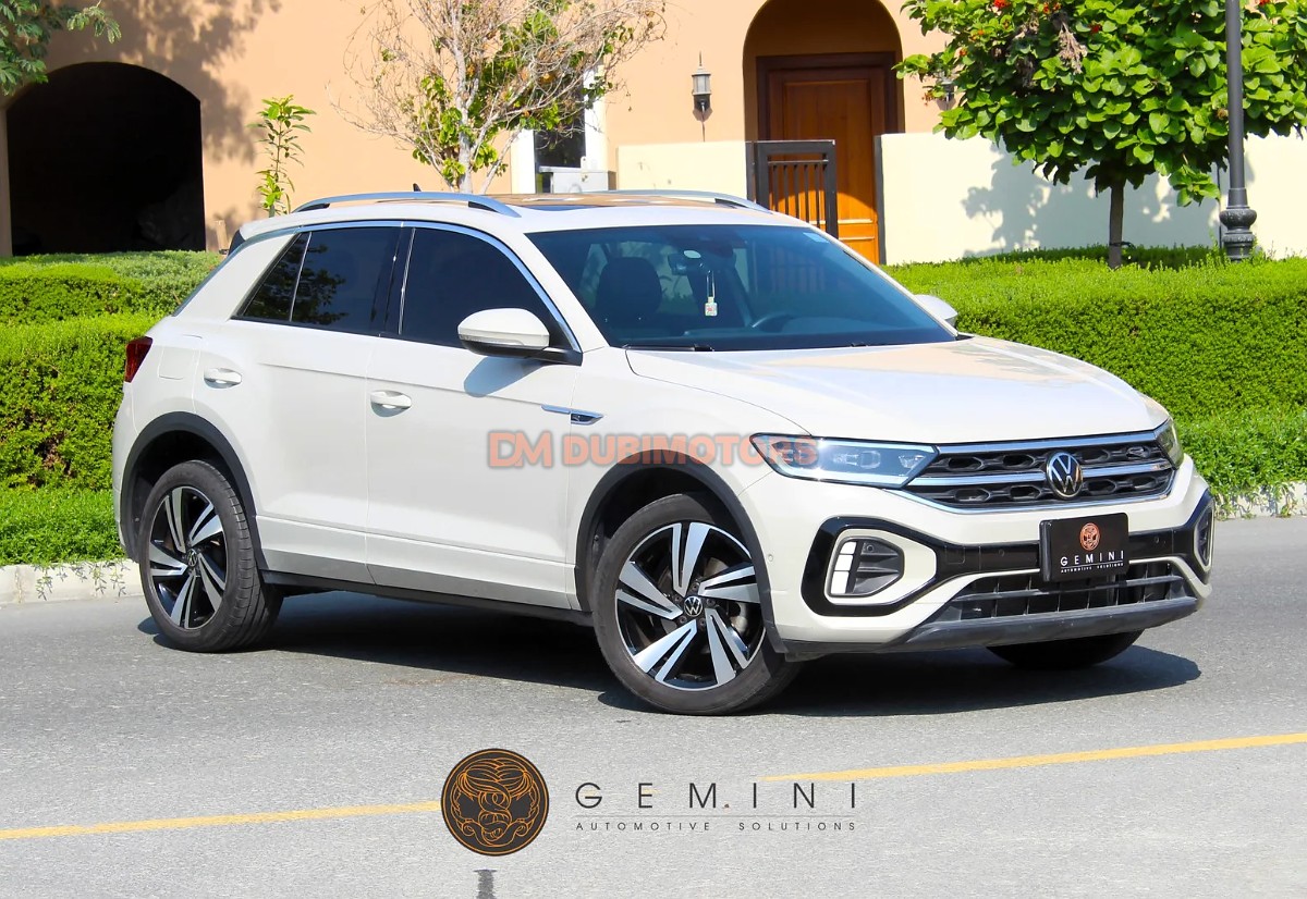 2023 Volkswagen T-Roc R-Line for Sale in Dubai, photo 1 of 16