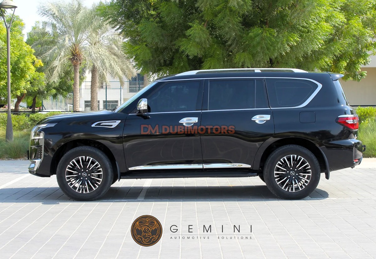 2023 Nissan Patrol Platinum for Sale in Dubai, photo 4 of 16