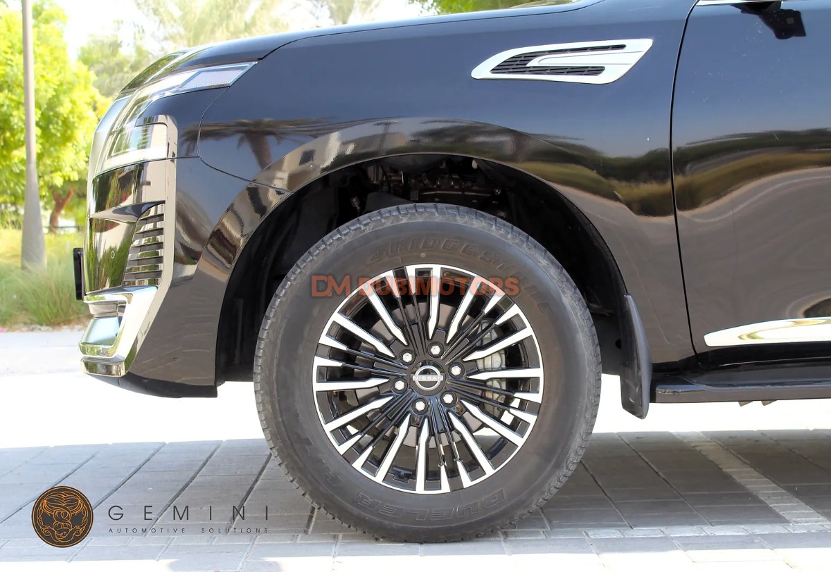2023 Nissan Patrol Platinum for Sale in Dubai, photo 9 of 16